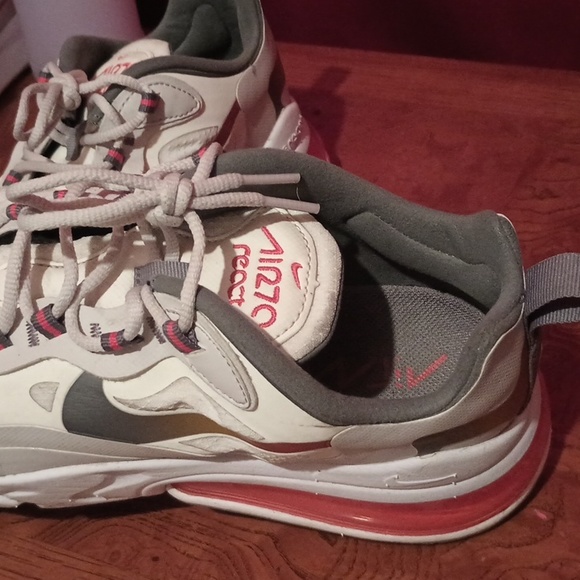 Two pairs of shoes - Picture 6 of 6